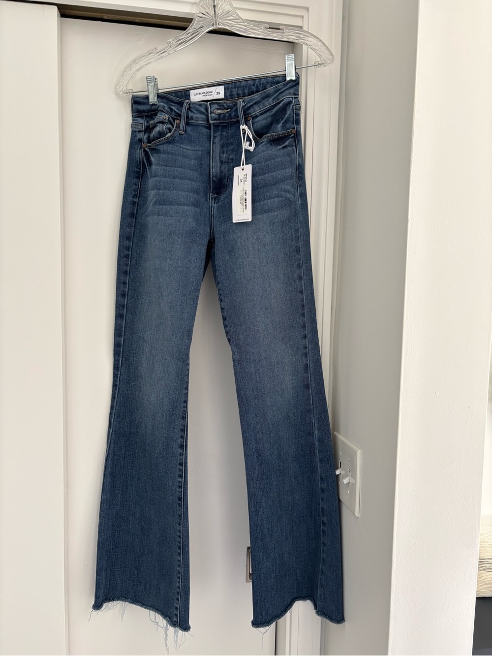 NWT High-Rise Dark Blue Flared Women’s Jeans Just Black Denim Size 25